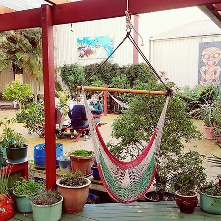 Bazil'S Backpackers Bbh Hostel & Surf School Westport Exterior photo