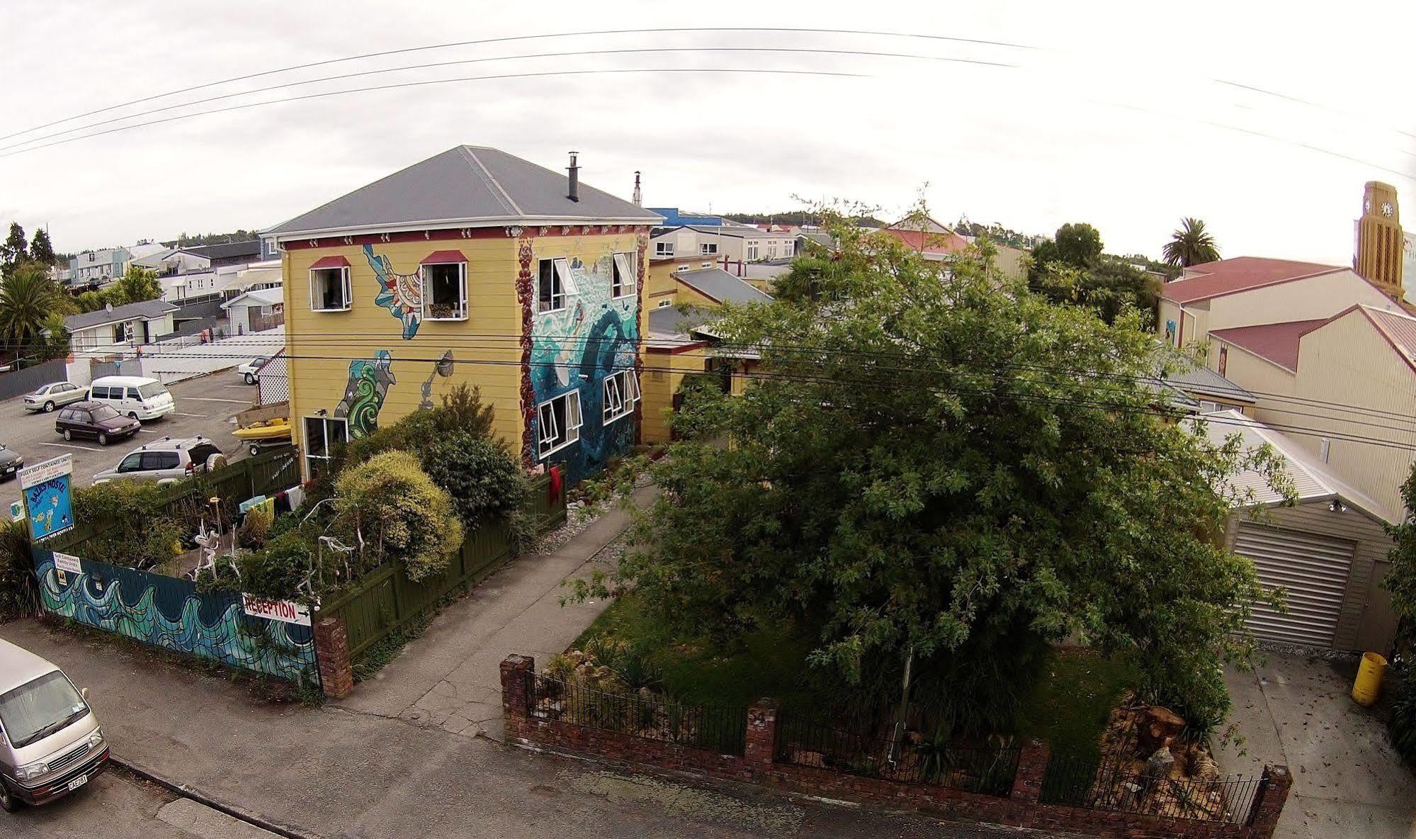 Bazil'S Backpackers Bbh Hostel & Surf School Westport Exterior photo